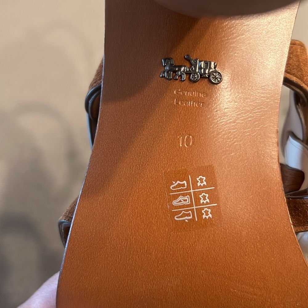 Coach Mid Heel Sandal Links, Size 10 - Picture 13 of 15